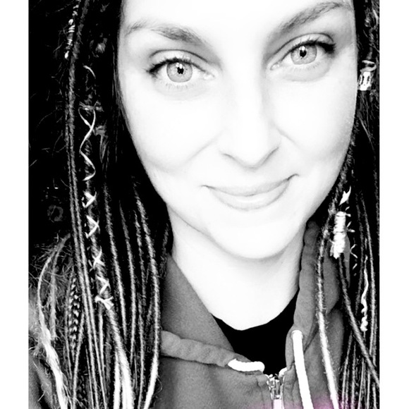 Meet your Posher, Crystal - Picture 1 of 1